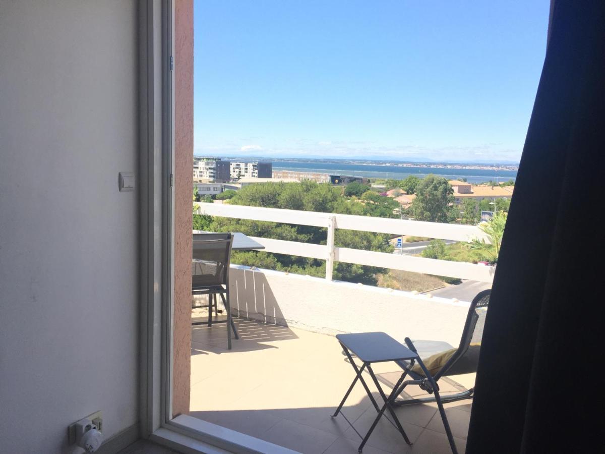 Face A La Mer Avec Piscine A Sete Bagian luar foto